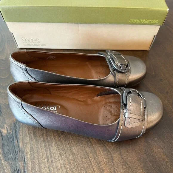 Hotter Darcey-Darce Satin Nickel Metallic Flat with Silver Buckle - Size 6W - Picture 3 of 6